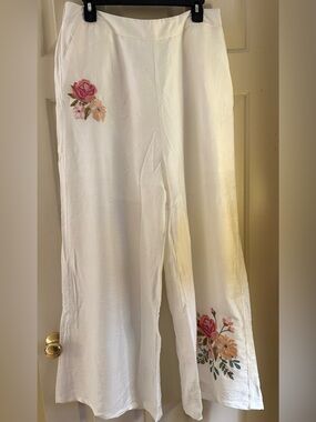 La Reyna Size XXL White Wide-Leg Floral Embroidered Pants, NWT